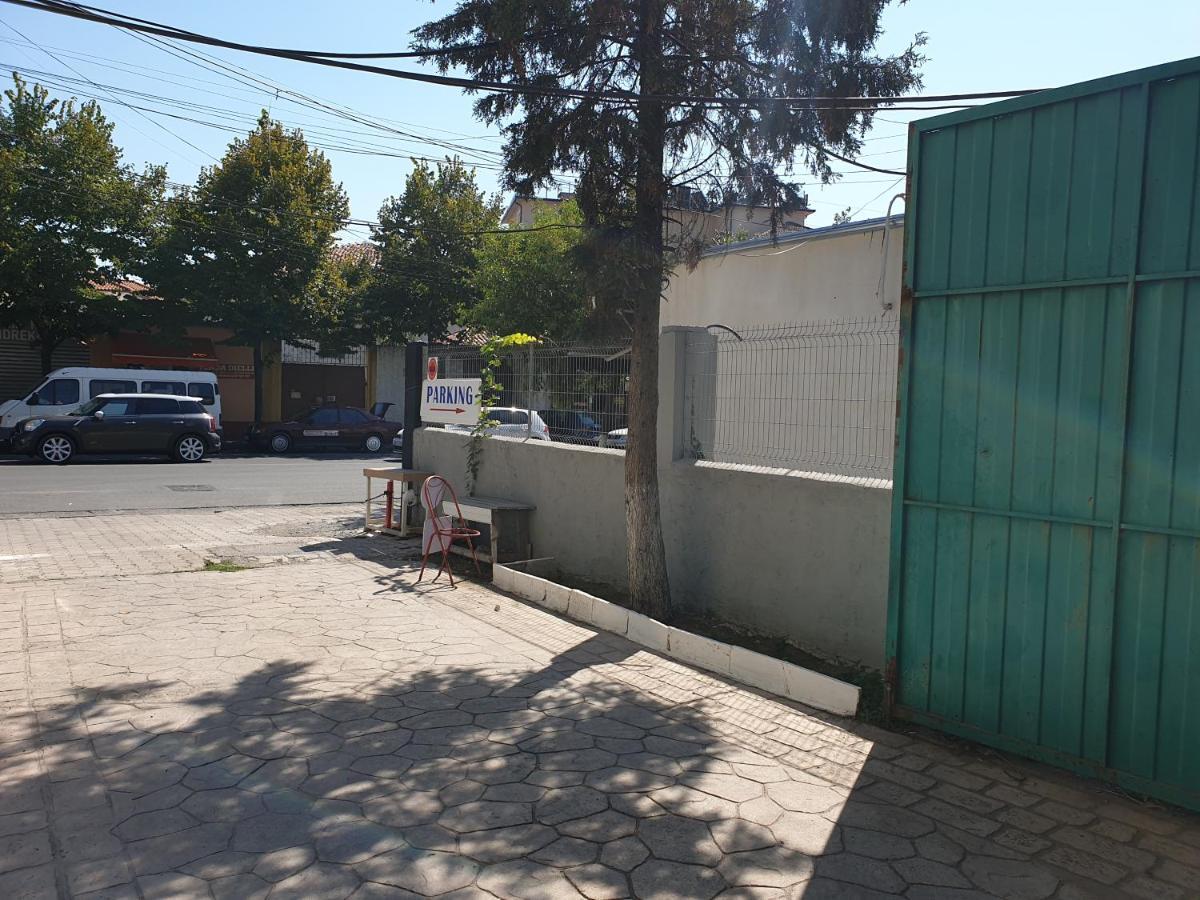 Guest house Barlin Grill&camping Shkoder